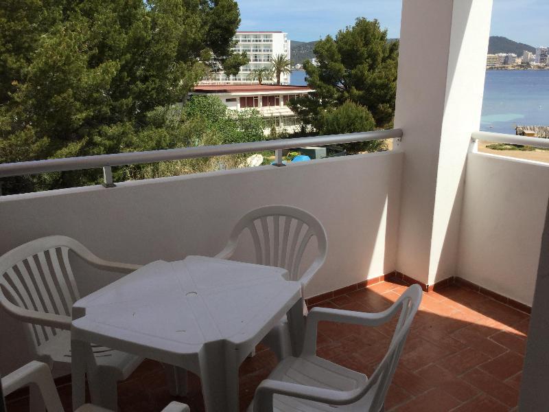 Apartamentos Alba San Antonio  Exterior foto