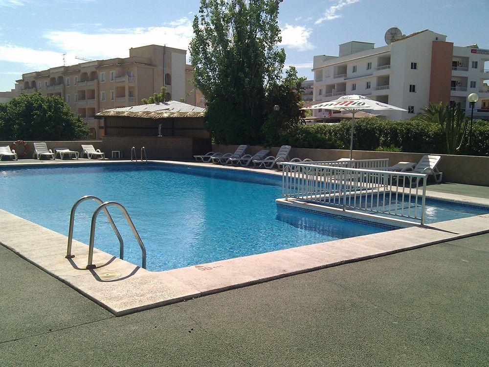 Apartamentos Alba San Antonio  Exterior foto