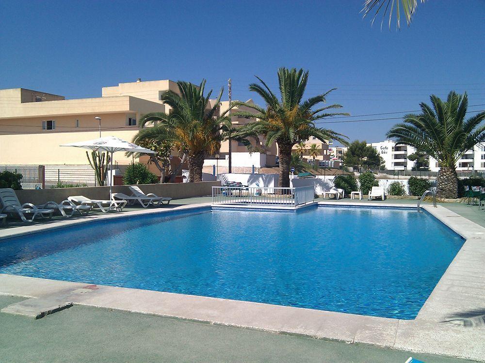 Apartamentos Alba San Antonio  Exterior foto