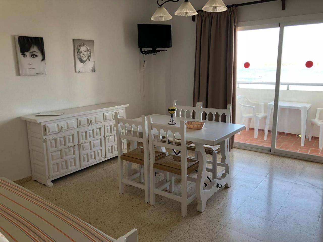 Apartamentos Alba San Antonio  Exterior foto